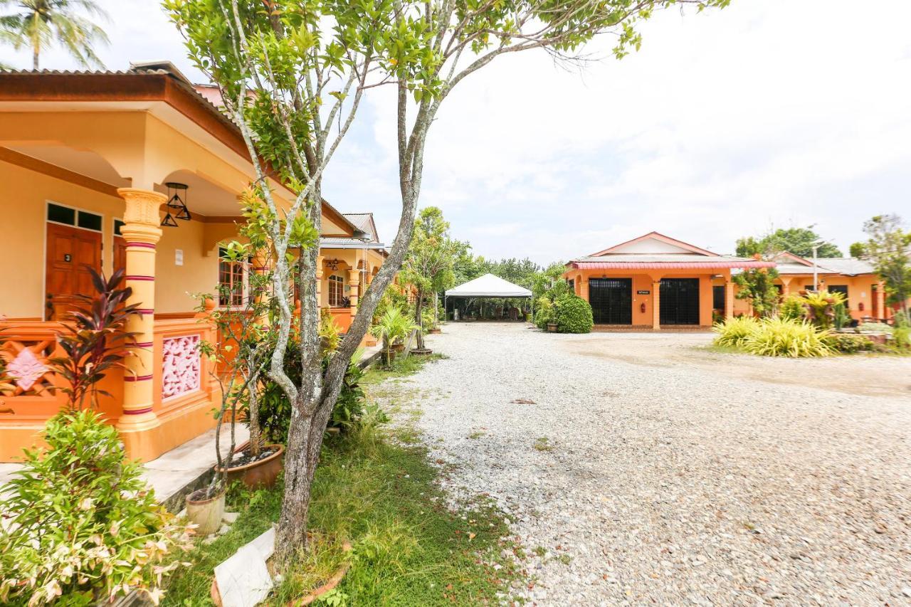 Oyo 89887 Chalet Yunie Marang Eksteriør bilde