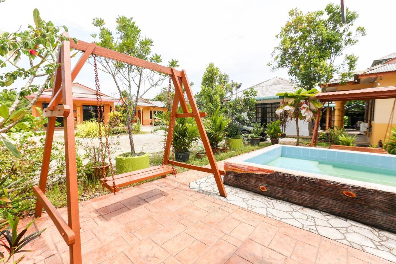 Oyo 89887 Chalet Yunie Marang Eksteriør bilde