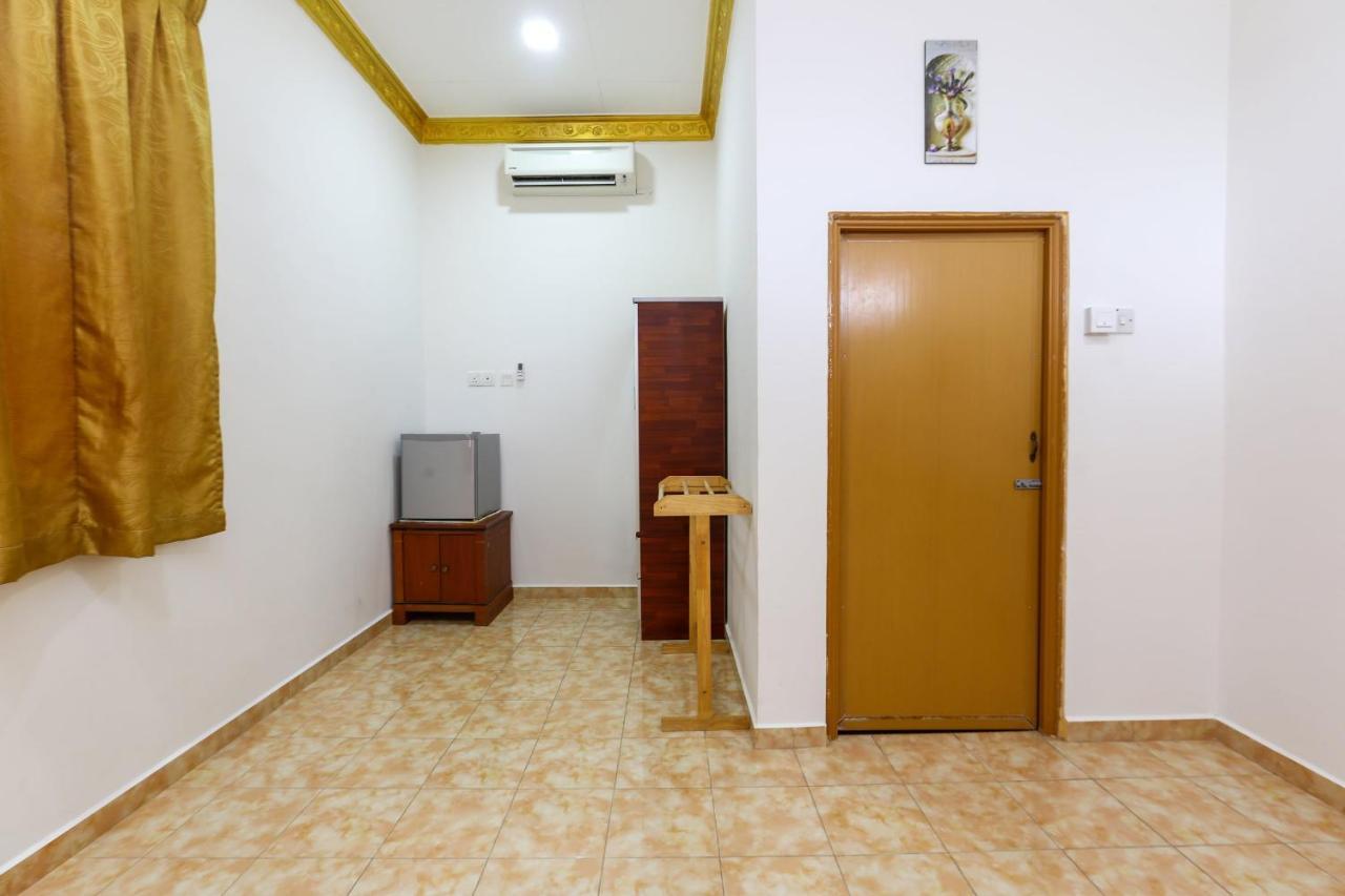 Oyo 89887 Chalet Yunie Marang Eksteriør bilde